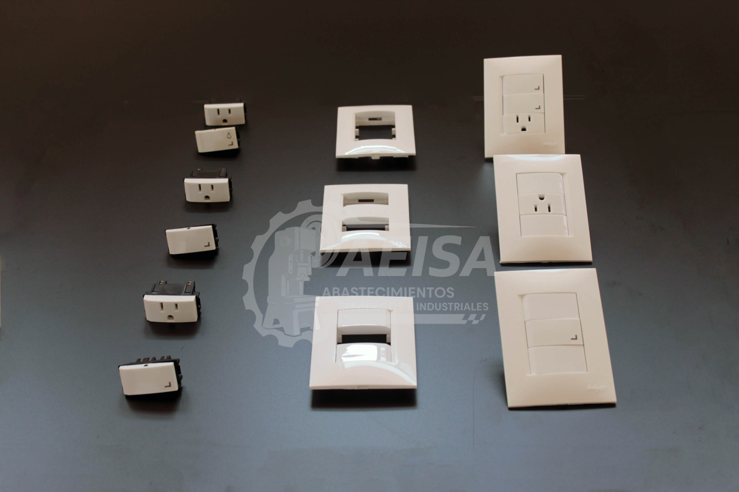 Placa de dos ventanas con apagadores o contactos Nylon 6.6 Modelo ANDY